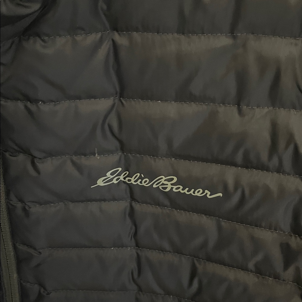 Eddie Bauer Men's Navy Puffer Jacket - Picture 6 of 13